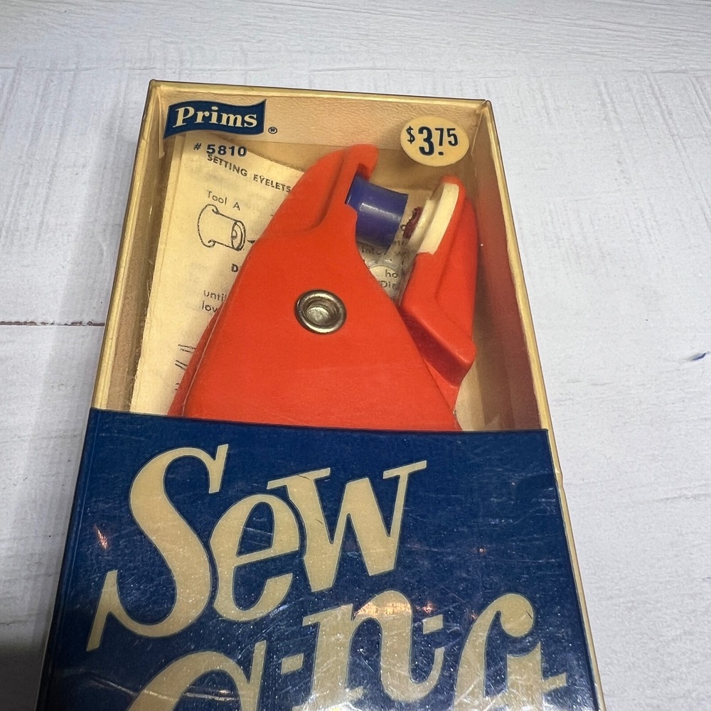 Vintage Prims Sew n Craft Tool Eyelet‎ Setter Button Snapper Kit Complete - Picture 3 of 8